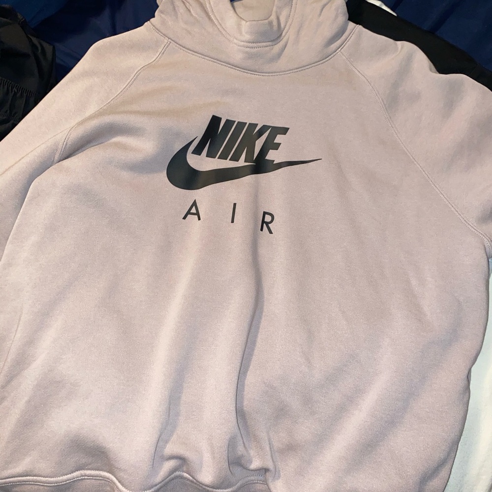 nike sweatshirt